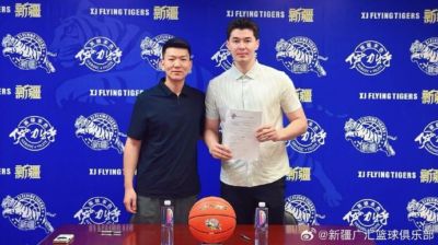 新疆男篮与阿不都沙拉木、曲笑宇正式完成续约 齐麟正在进行康复