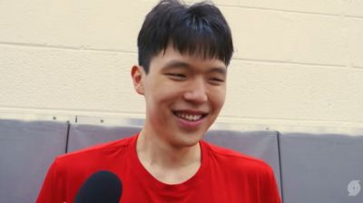 第二年心态和角色是否有变化？杨瀚森：没有 就是上场打好球！