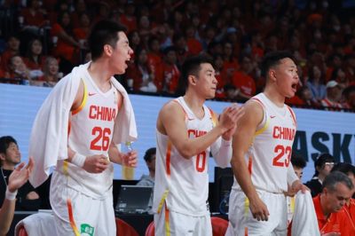 媒体人：长期集训+窗口期比赛后 不少男篮队员的心理受到很大影响