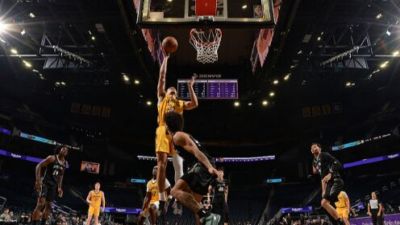🏀夏联-湖人逆转马刺 卡尔13分钟5分 贾科比·吉莱斯皮19分6助