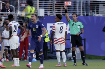 记者：白宫直接致电FIFA要求重审巴洛贡红牌，FIFA坚称未受影响