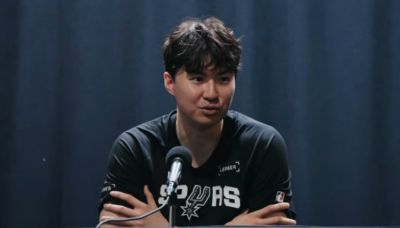 李贤重：我希望成为像克莱一样的球员 我的罚球节奏就是模仿他的