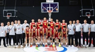 媒体人:国青多数球员比对手小一岁成绩值得鼓励  篮板&三分是短板