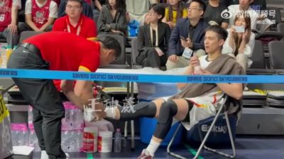 老将的担当！赵继伟一直坚持带伤作战 比赛中多次在场边接受治疗