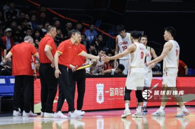 四个字形容中国男篮第一阶段的表现 再送四个字给第二阶段的他们