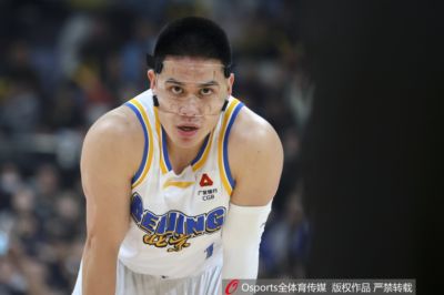 无力回天！陈盈骏15投6中&三分4中1得到19分4板6助