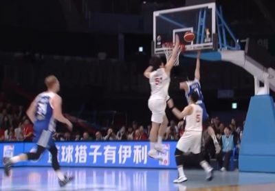 得点个赞！中国队失误被打反击 杨瀚森积极回防钉板大帽陈盈骏！
