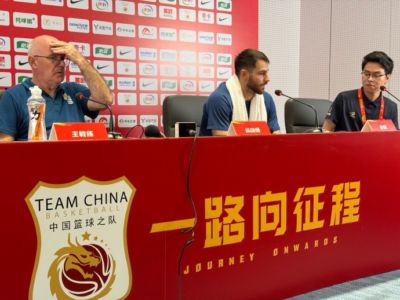 乌拉圭男篮主帅：我们有更多身体对抗 但裁判的判罚相对G1更公正