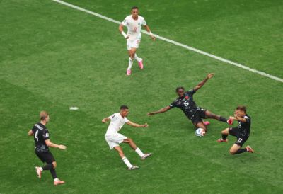 摩洛哥2-0领先加拿大！乌纳希爆射破门完成双响，迪亚斯做球助攻