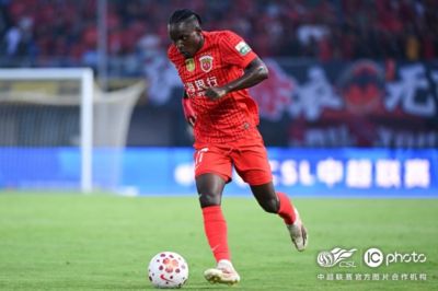 上海海港客场1-2负于青岛西海岸