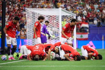 半场-埃及暂1-0澳大利亚 阿舒尔头球破门哈菲兹助攻沃尔帕托中框