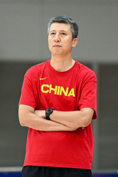媒体人：郭士强不擅长发挥球员的个性和特点 进攻端缺乏创新性