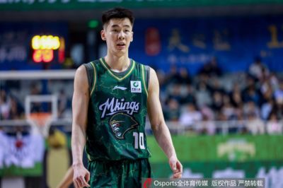 媒体人：在郭昊文最需要涨球的时候 他浪费了最佳时间