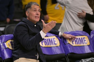 佩林卡砸4.46亿就这?给东契奇配瘸腿阵容 湖人或与争冠越来越远