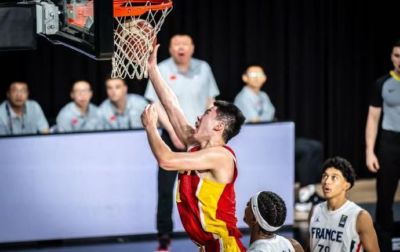 媒体人：两支球队实力悬殊 替补亮眼发挥也算是本场比赛最大收获