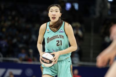 韩旭夺冠了！自由人93比85击败王牌夺得WNBA总裁杯冠军