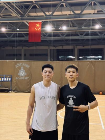 胡明轩和陆文博杭州合练 海外专属训练团队量身定制特训计划