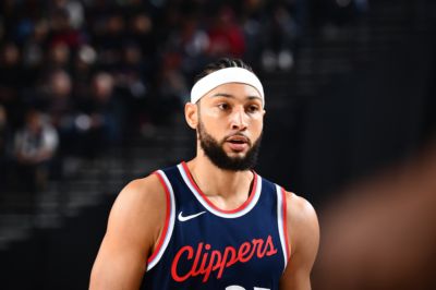 A·史密斯：本·西蒙斯是缺钱了才谈论复出 领钱时怎么没心理问题