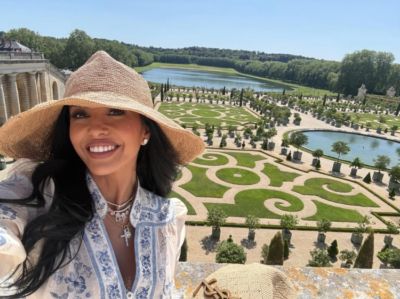 瓦妮莎和女儿游玩法国：不管去过多少次凡尔赛宫 依然会有新发现