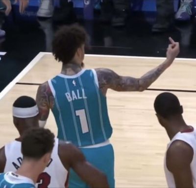 😂🖕🏾这么一看“球爱”组合性格还有些相似 情头拿走不谢