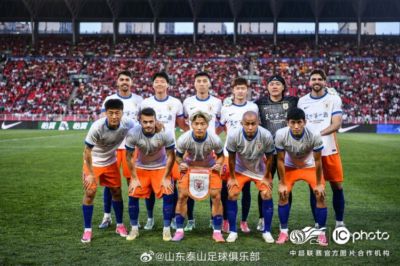 山东泰山客场5-1击败辽宁铁人，取得联赛下半赛季的开门红