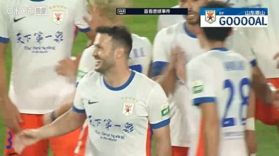 泰山5-1领先!张岩扑救脱手,瓦科轻松推射破门