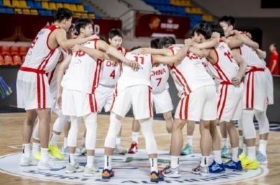 🏀U18男篮亚洲杯-中国U18男篮大胜斯里兰卡取开门红 杨易轩23分