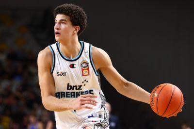 卡里姆·洛佩斯在21顺位被选中 成为首个在墨西哥出生的NBA首轮秀