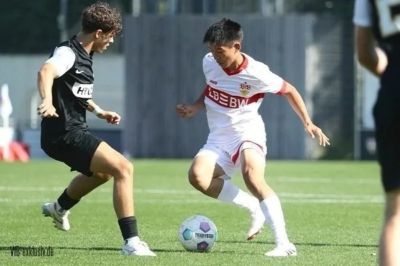 记者：青岛西海岸已签下谢初筠，球员此前在斯图加特U19队效力