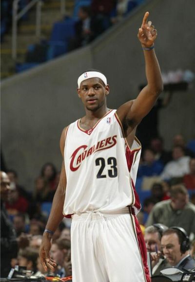 詹姆斯：选秀前知道自己肯定是状元 但也清楚进NBA就必须从零开始