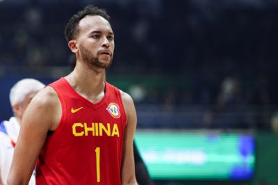 解说：归化的事已经冻结了 短期内不用再想了 但李凯尔是可征召的