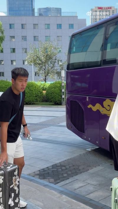 整装出发！北控男篮踏上夏季联赛练兵之旅