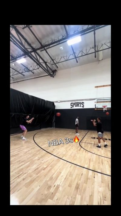 NBA的三分线！黄明依晒在洛杉矶的特训视频 一分钟内连进18记三分