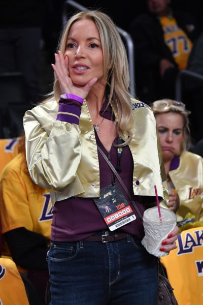 东契奇发文表忠心！珍妮转发：说得太完美了💛💜