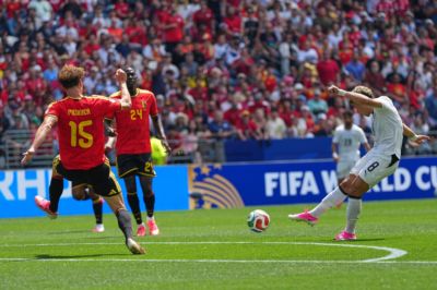 埃及1-0领先比利时！萨拉赫助攻阿舒尔远射破门 库尔图瓦鞭长莫及