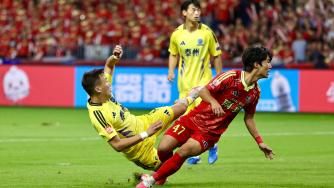 苏超-泰州队客场1-0南通队结束2连败 刘俊伯助攻吴硕涛打进制胜球