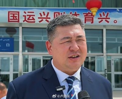 媒体人：买吾兰当选新疆篮协会长 可兰白克当选副会长