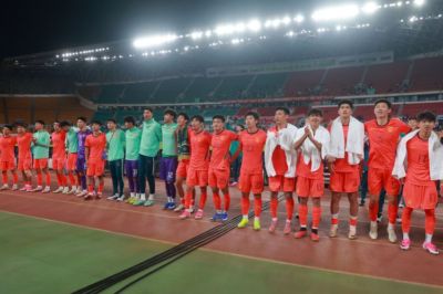 ：U23国足友谊赛4-0中国香港U23，国足放假一天未派员支援