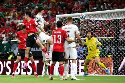 捷克1-0韩国！克雷伊奇头球打破僵局，捷克本场首次射正即进球