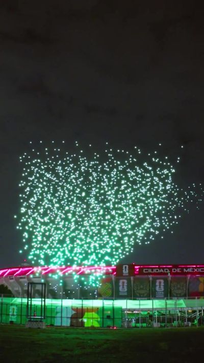 FIFA晒开幕式无人机表演彩排：为世界杯点亮墨西哥城的夜空