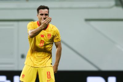 新核上位！塞鸟：我能适应多面手 开心与邵佳一共事