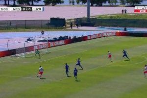 友谊赛-十人荷兰2-1绝杀乌兹别克斯坦 加克波双响+补时读秒点射