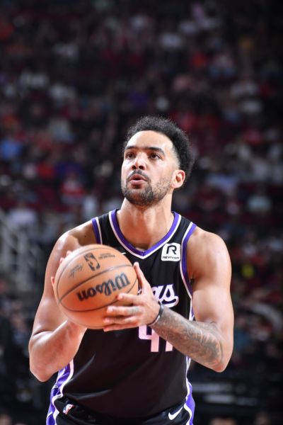 在西甲场均12.5分&三分命中率42% 西媒：特雷·莱尔斯想重返NBA