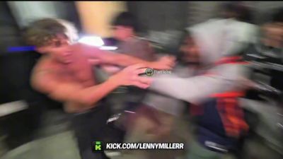 马刺球迷在场外被尼克斯球迷群殴 球衣都被扯烂了😨😨