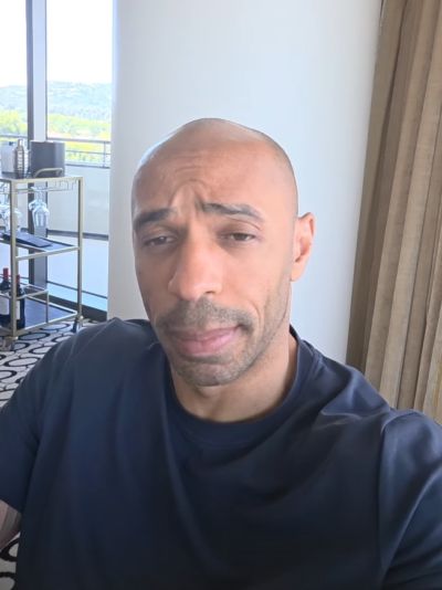 批评姆巴佩不和坎特握手？亨利本人辟谣：我没说，别信网上的东西