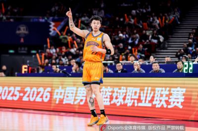 朱芳雨：张镇麟是国内最好的小前 CBA里基本所有的外援都是他防