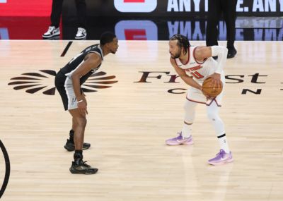 Amick：暂无迹象表明马刺会把福克斯移出先发阵容