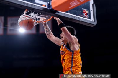 记者:张镇麟!CBA第一小前锋!总冠军实至名归!