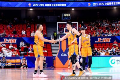 苏群：现在的CBA不仅得有钱 还得会组队&阵容够深以应对各种突发