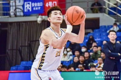 孙铭徽不打！多位记者：孙铭徽因为发烧缺战今晚的G5！